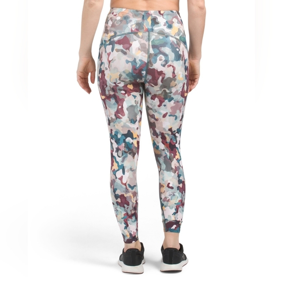 SPANX | Painted Camo, Ruby Multi Active Printed Leggings - Picture 2 of 2